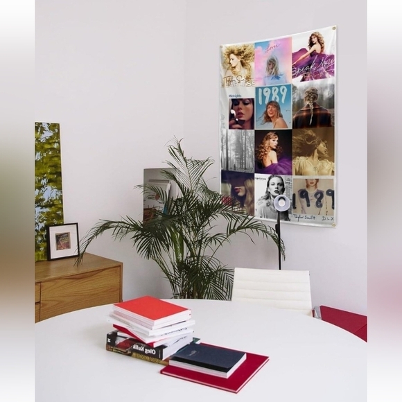 Taylor Swift 2ft x 3ft Tapestry - Picture 4 of 5